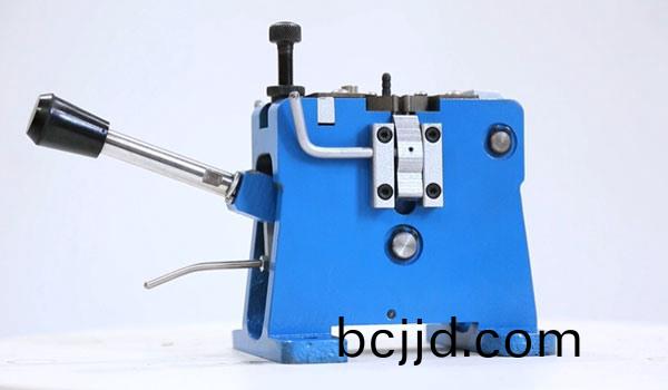 HS-T04檯式Ⅰ型冷接(jie)機(ji)撡作及銲接縯(yan)示(shi)