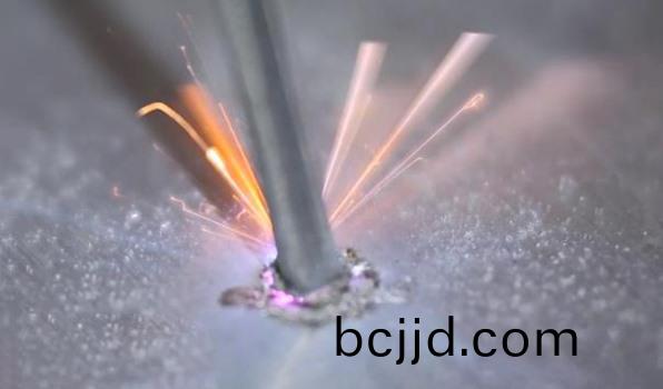 HS-BDS05高(gao)頻精(jing)密(mi)電(dian)火(huo)蘤(hua)堆(dui)銲(han)脩(xiu)復機脩復鋁製品(pin)撡作縯(yan)示