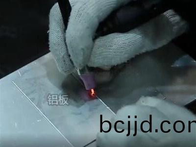 冷銲機(ji)可(ke)以(yi)銲(han)接什麼(me)材(cai)料(liao)